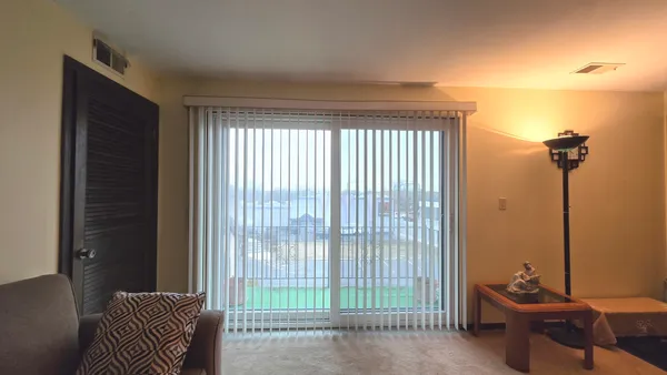 $184,900 | 6051 South Archer Avenue, Unit 3B, Chicago, IL 60638