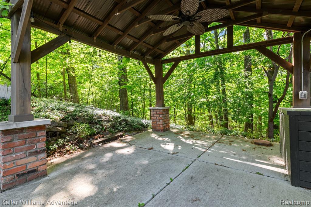 33770 Quaker Valley Road Farmington Hills, MI 48331 - Photo 27 of 31