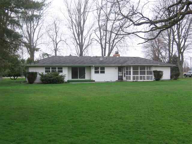 4606 Main Street Applegate, MI 48401 - Photo 3 of 6 31096391-2.JPG