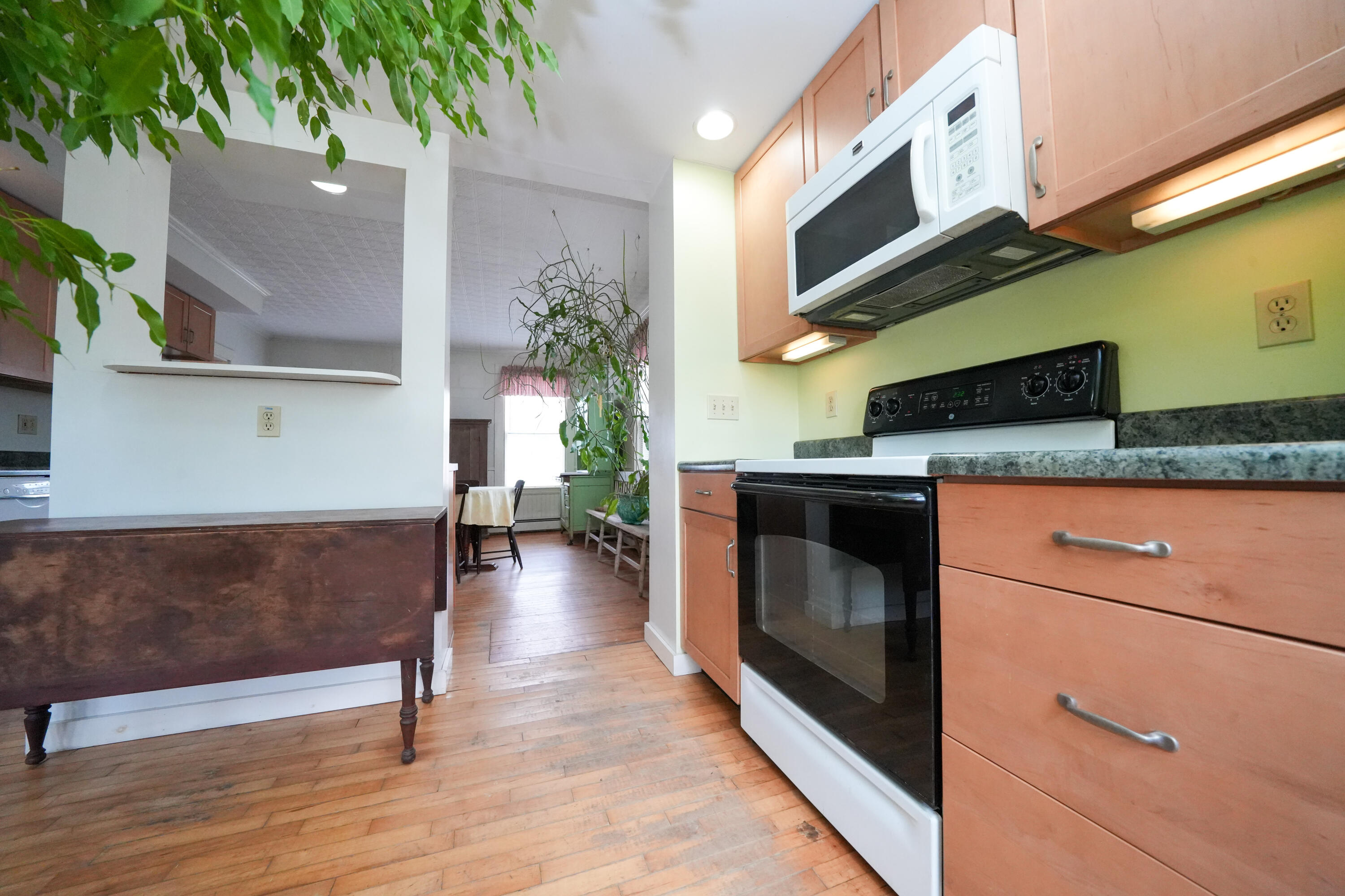 59 Wing Street Bangor, ME 04401 - Photo 7 of 29 Kitchen