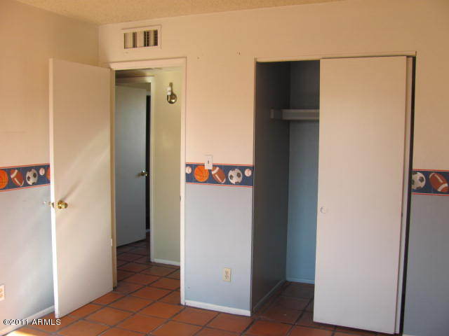 7539 West Cheery Lynn Road Phoenix, AZ 85033 - Photo 6 of 7 BEDROOM