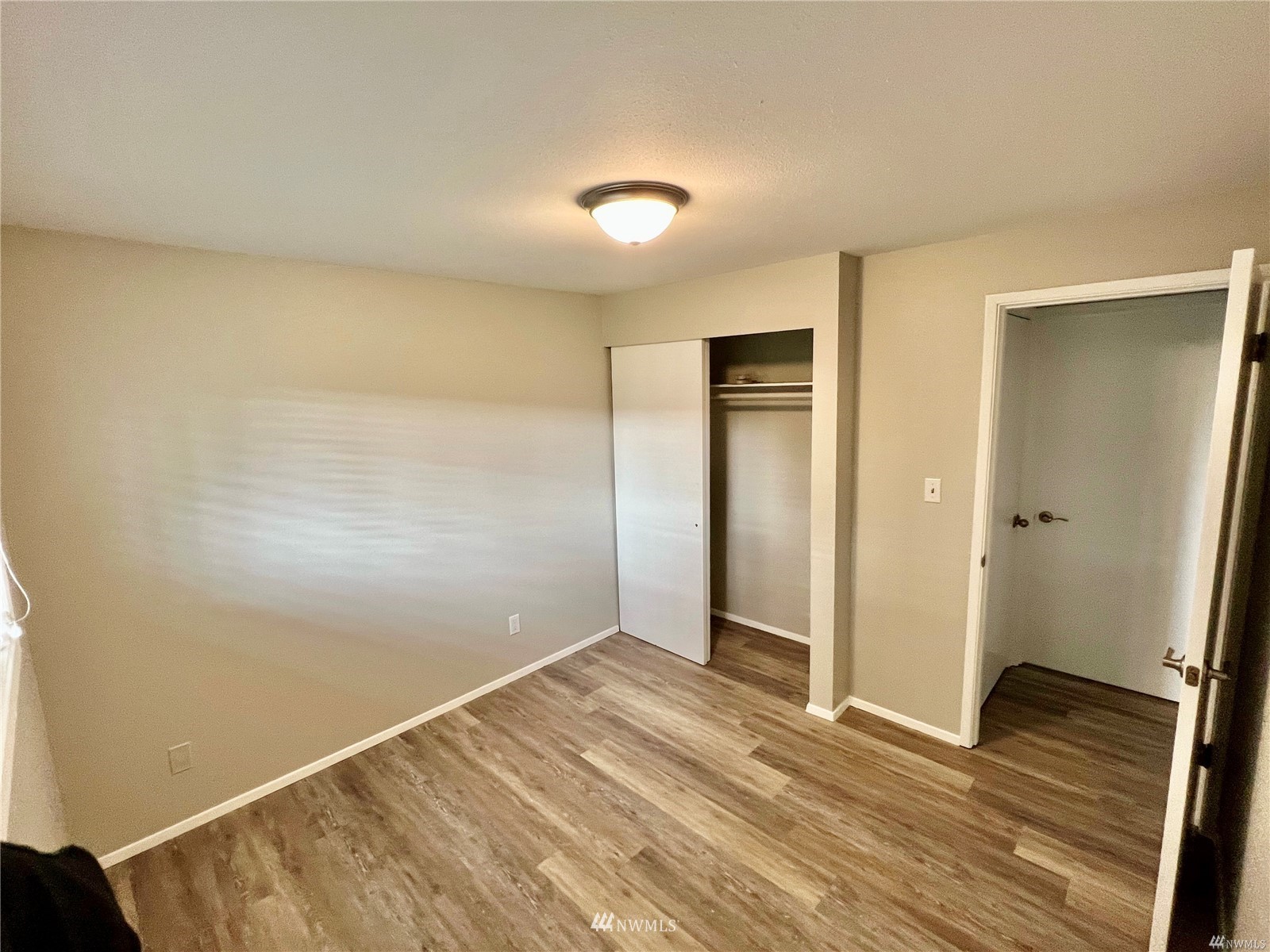 1067 Anacortes Avenue Northeast Renton, WA 98059 - Photo 15 of 18 a view of an empty room