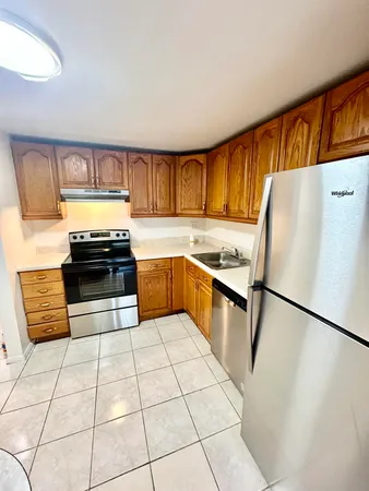 $1,800 | 4314 Northwest 9th Avenue, Unit 42B, Deerfield Beach, FL 33064