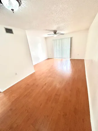 $1,800 | 4314 Northwest 9th Avenue, Unit 42B, Deerfield Beach, FL 33064