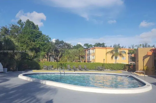 $1,800 | 4314 Northwest 9th Avenue, Unit 42B, Deerfield Beach, FL 33064