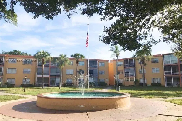 $1,800 | 4314 Northwest 9th Avenue, Unit 42B, Deerfield Beach, FL 33064