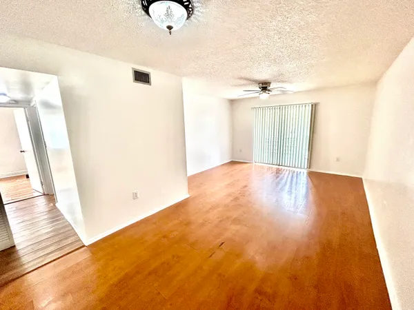 $1,800 | 4314 Northwest 9th Avenue, Unit 42B, Deerfield Beach, FL 33064
