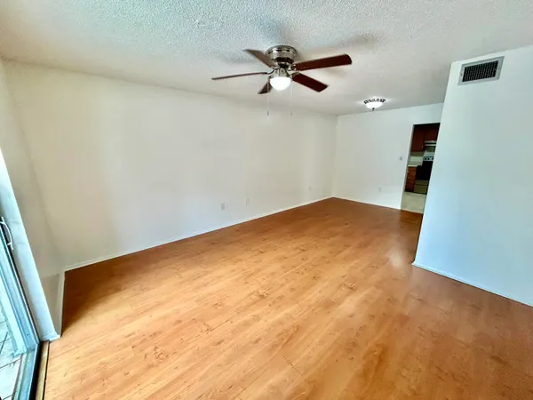 $1,800 | 4314 Northwest 9th Avenue, Unit 42B, Deerfield Beach, FL 33064