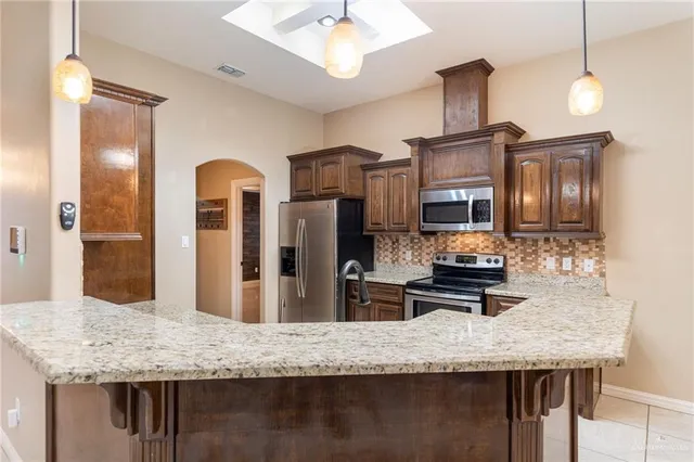 $2,300 | 2112 Kilgore Avenue, McAllen, TX 78504