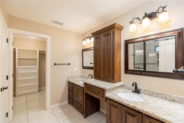 $2,300 | 2112 Kilgore Avenue, McAllen, TX 78504