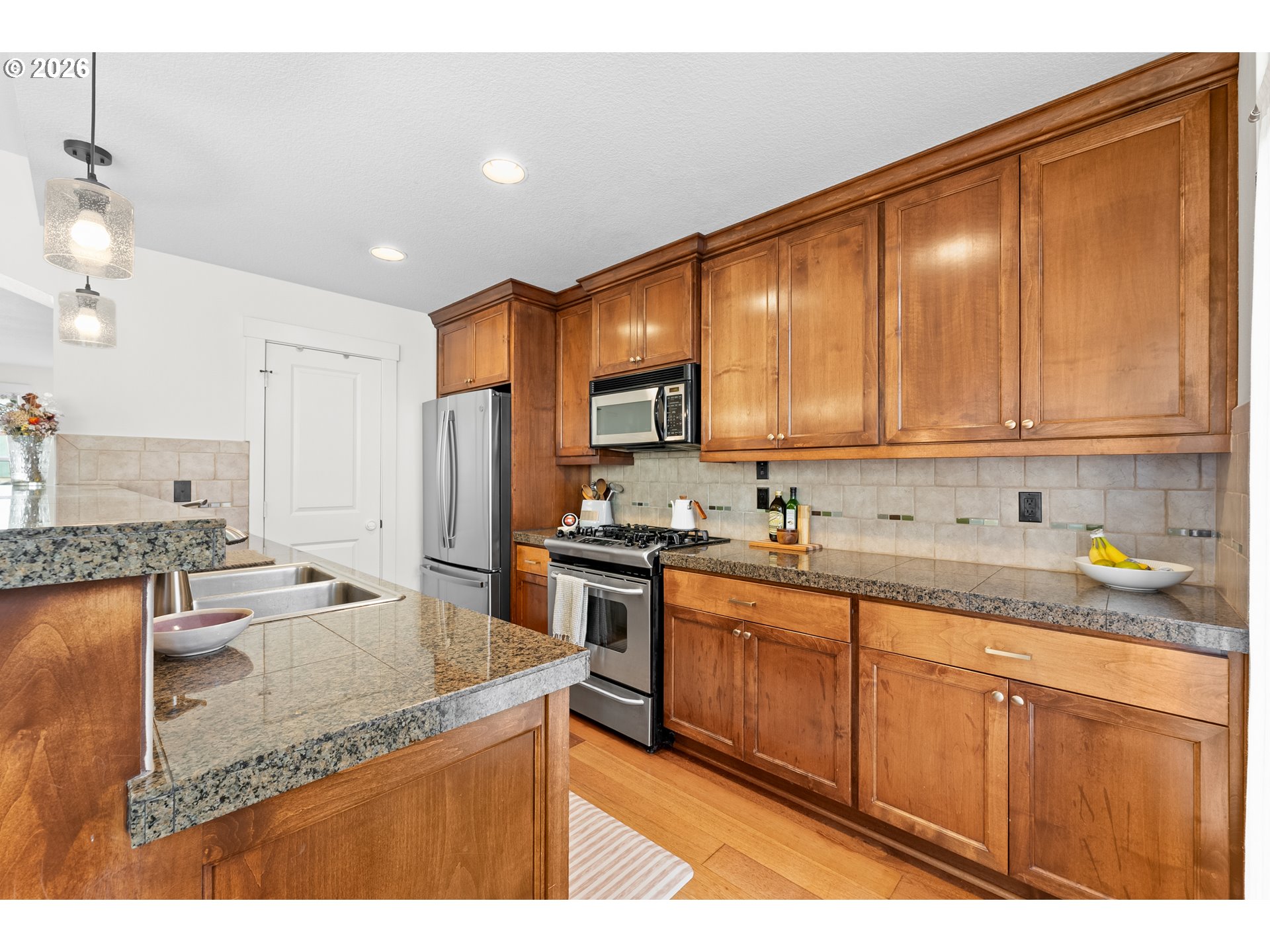 2825 Southeast 16th Avenue Portland, OR 97202 - Photo 14 of 33 Kitchen