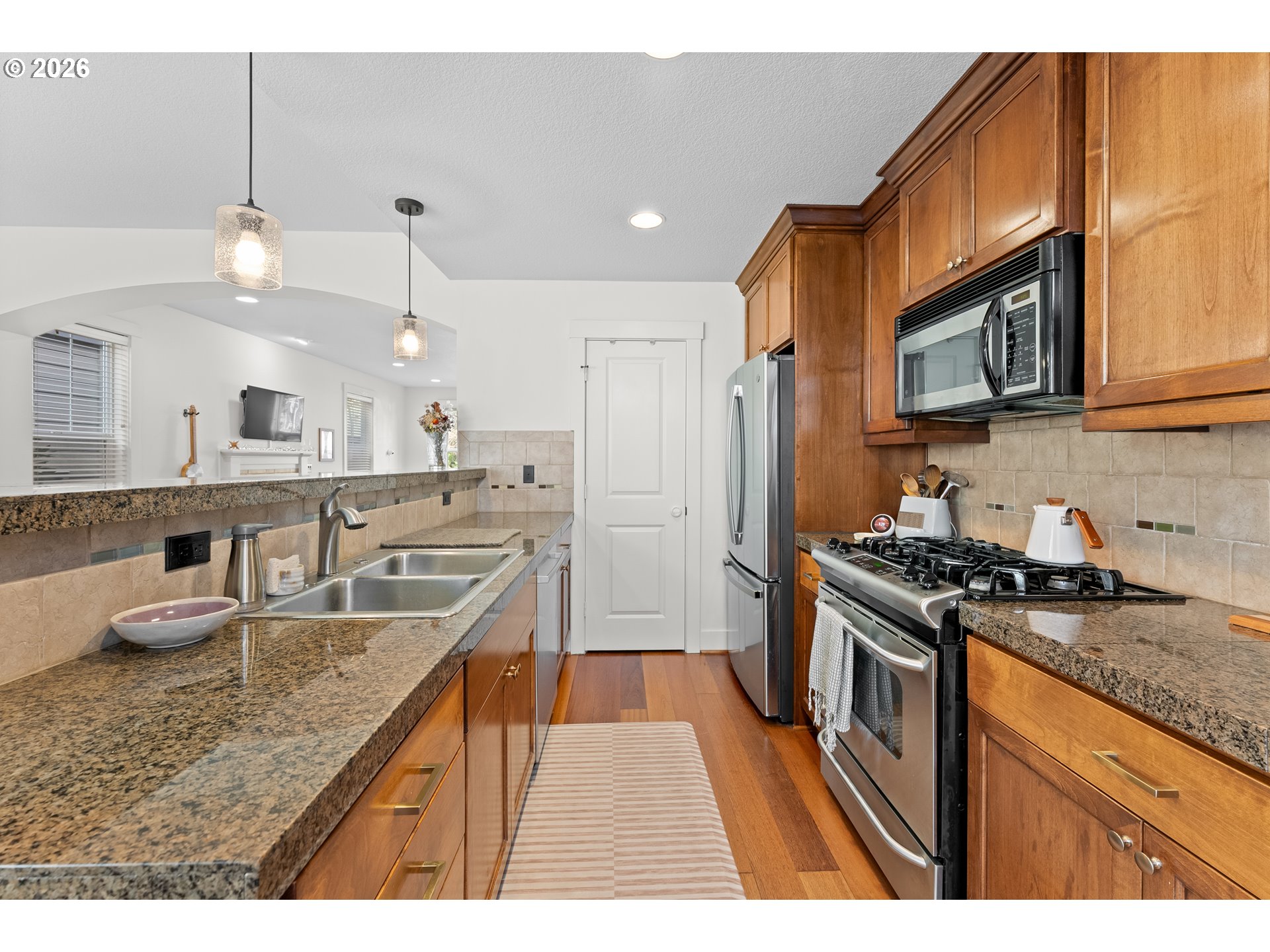 2825 Southeast 16th Avenue Portland, OR 97202 - Photo 15 of 33 Kitchen