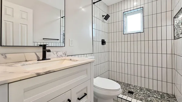 $2,750 | 1216 East Desert Park Lane, Phoenix, AZ 85020