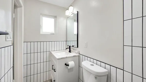 $2,750 | 1216 East Desert Park Lane, Phoenix, AZ 85020