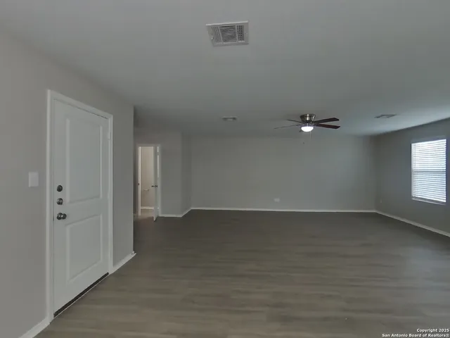 $1,739 | 1932 Bluethroat, New Braunfels, TX 78130