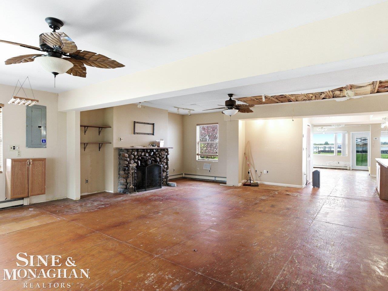 6143 Pointe Tremble Road Algonac, MI 48001 - Photo 16 of 47