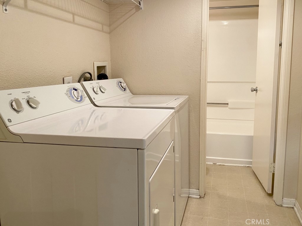 10655 Lemon Avenue, Unit 3509 Rancho Cucamonga, CA 91737 - Photo 9 of 15 a utility room with dryer and washer