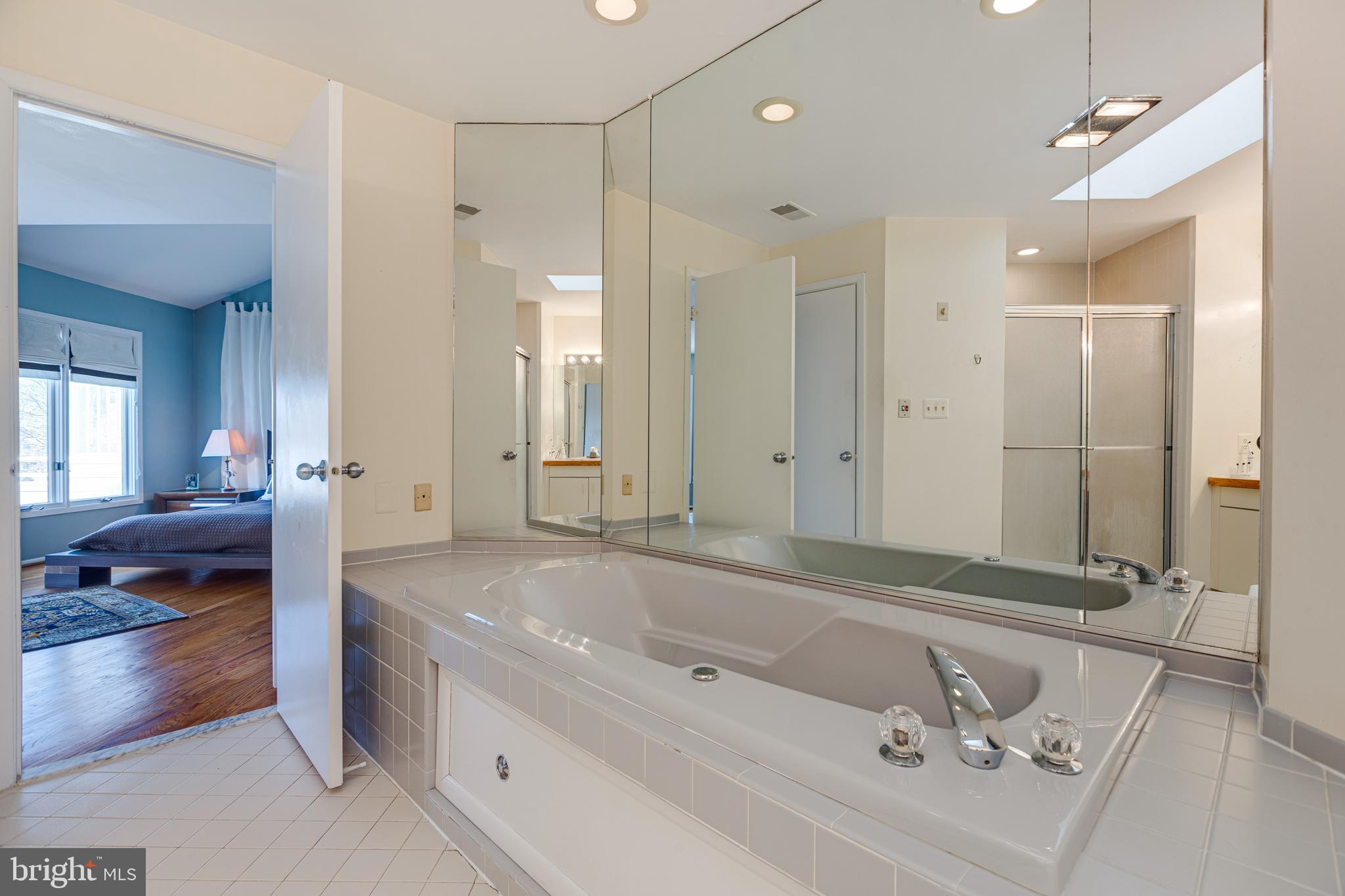 1973 Lakeport Way Reston, VA 20191 - Photo 41 of 69 Keep it or update it to your taste!