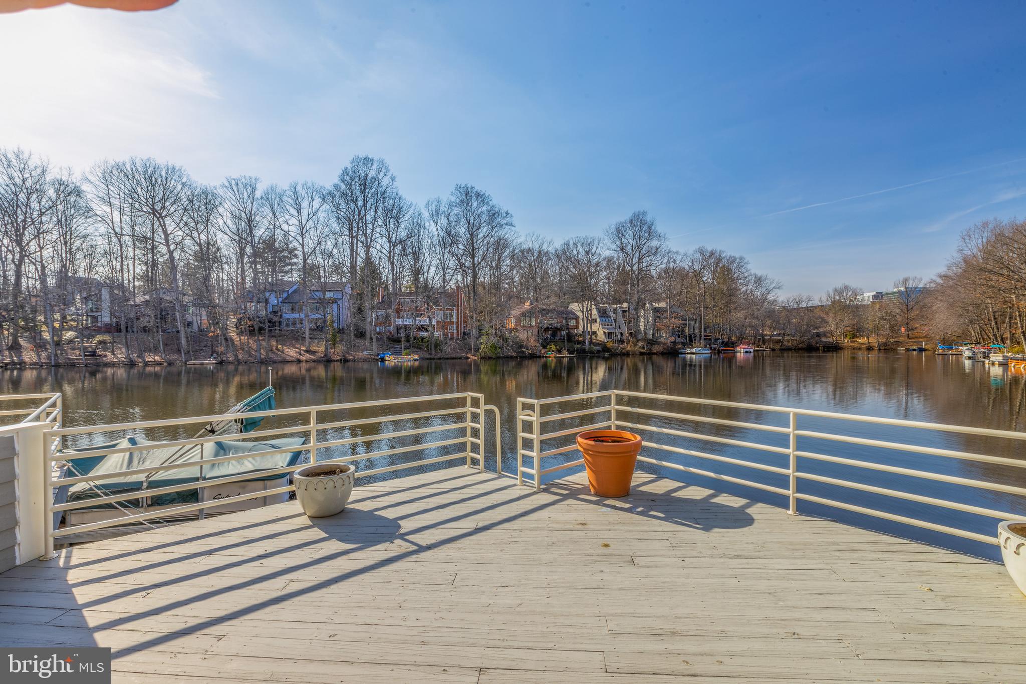 1973 Lakeport Way Reston, VA 20191 - Photo 62 of 69 Pull your boat right up - it is all yours!