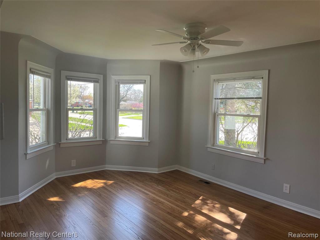 1510 Henry Ruff Road Garden City, MI 48135 - Photo 3 of 23