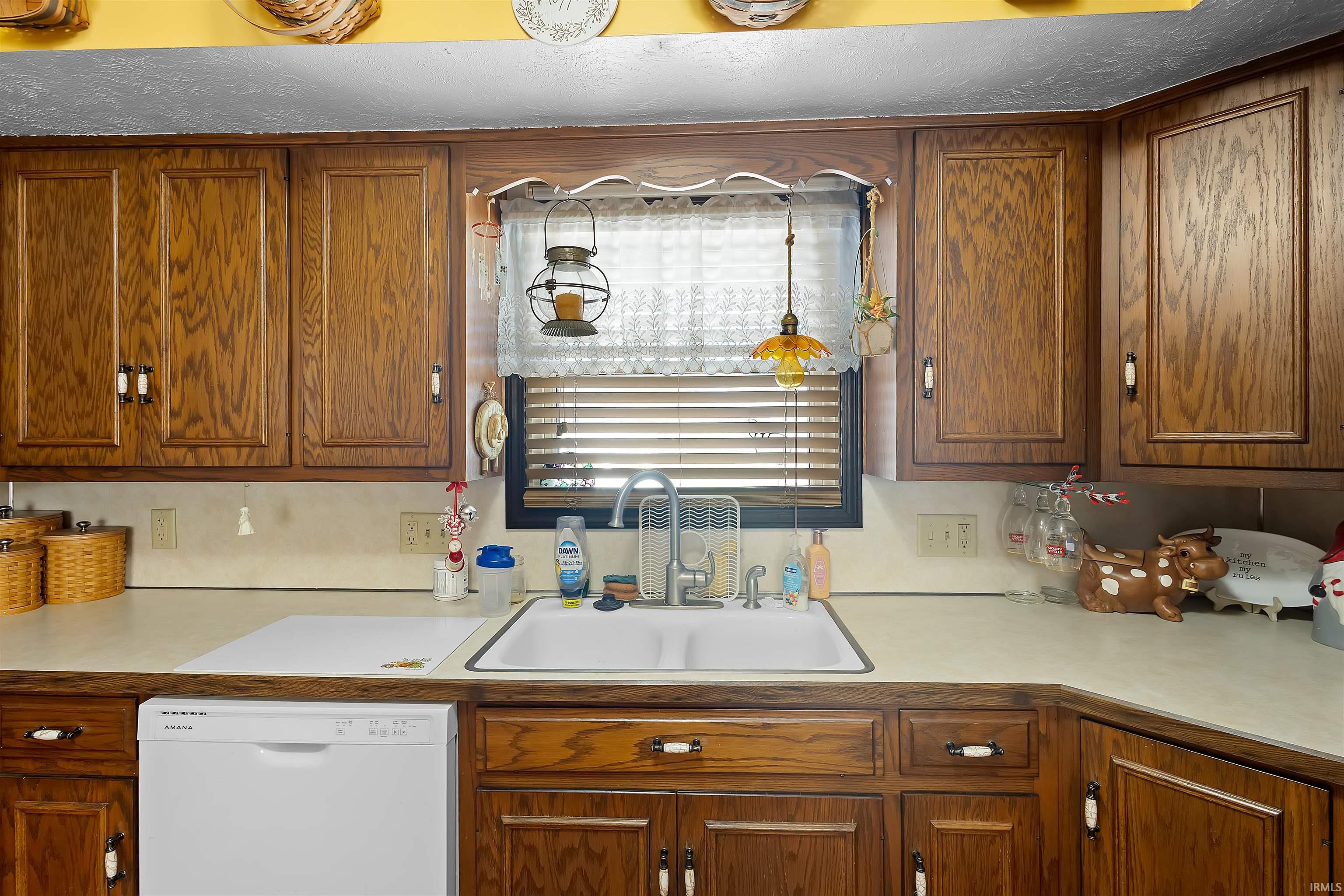 608 South Center Street Flora, IN 46929 - Photo 15 of 28
