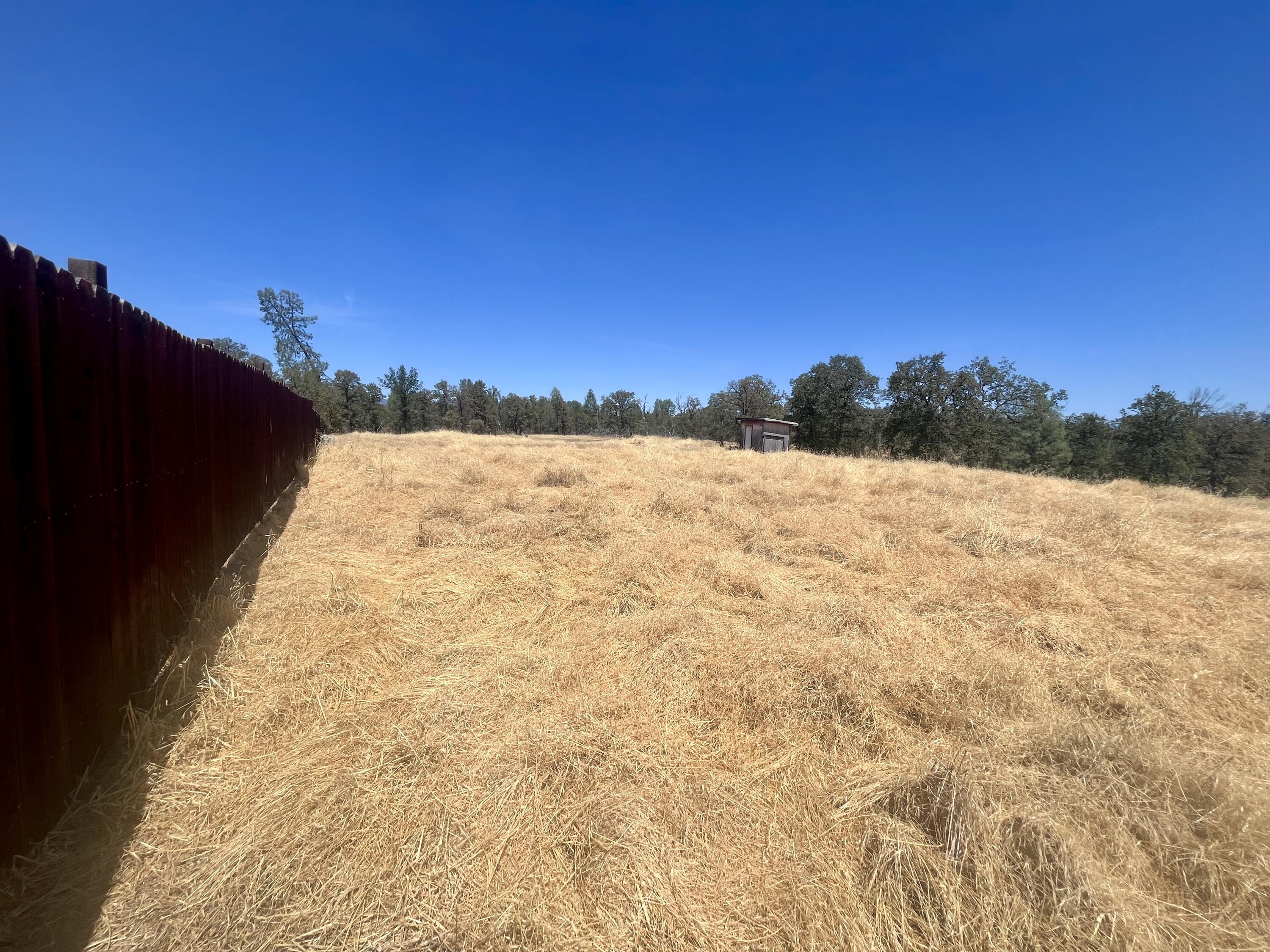 9691 Logan Road Palo Cedro, CA 96073 - Photo 33 of 34 Behind the fences