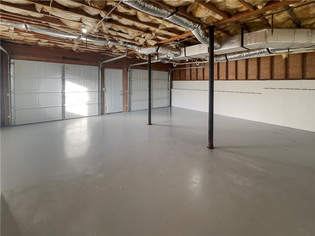 16 Fairview Glen Dallas, GA 30157 - Photo 21 of 26 a view of a indoor garage