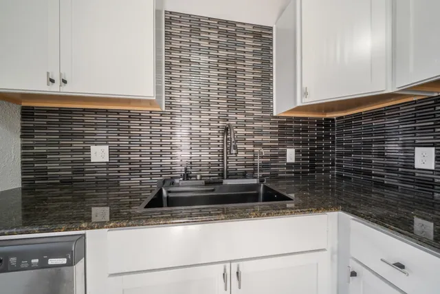 $325,000 | 1303 West Prospect Avenue, Appleton, WI 54914