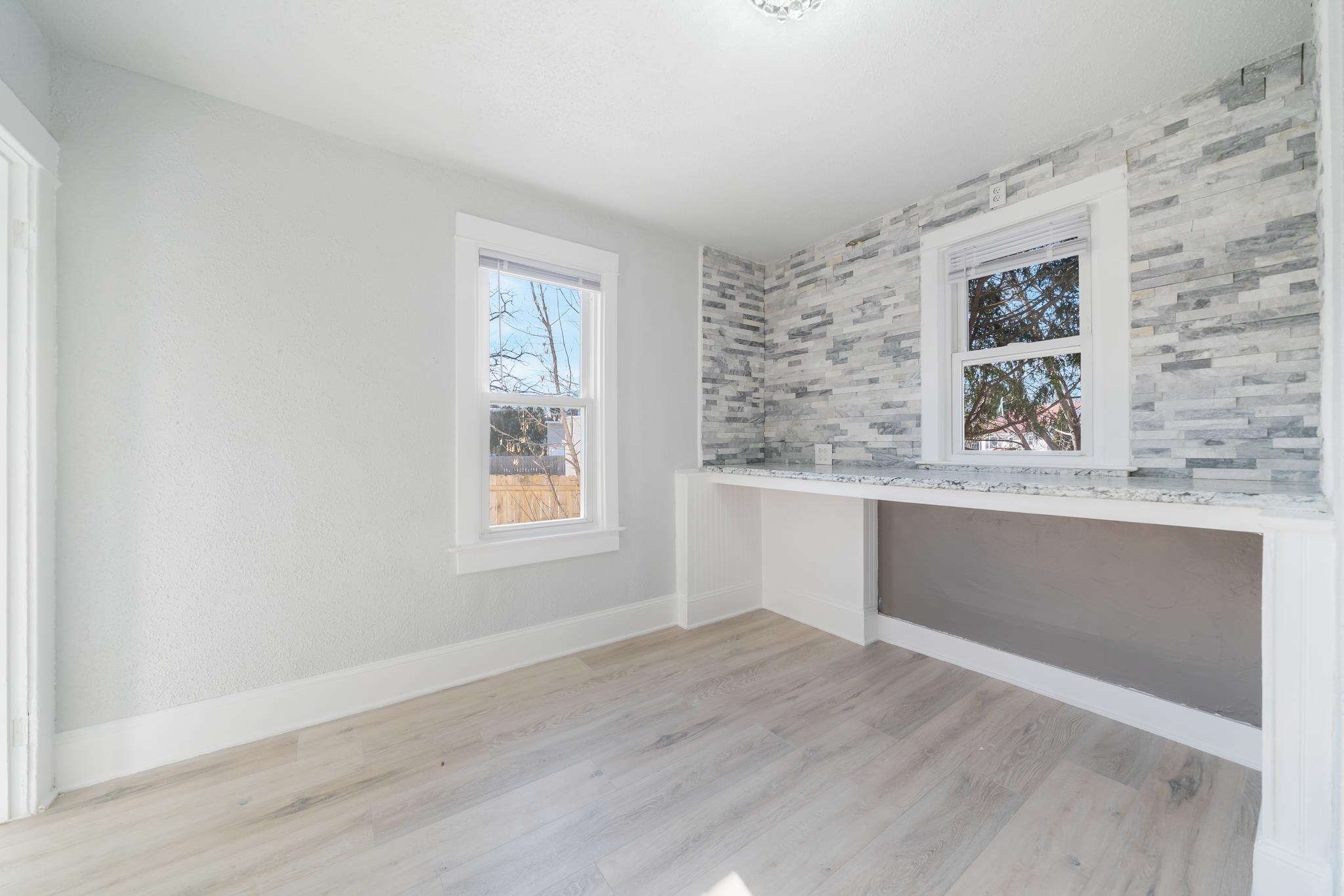 1303 West Prospect Avenue Appleton, WI 54914 - Photo 7 of 39