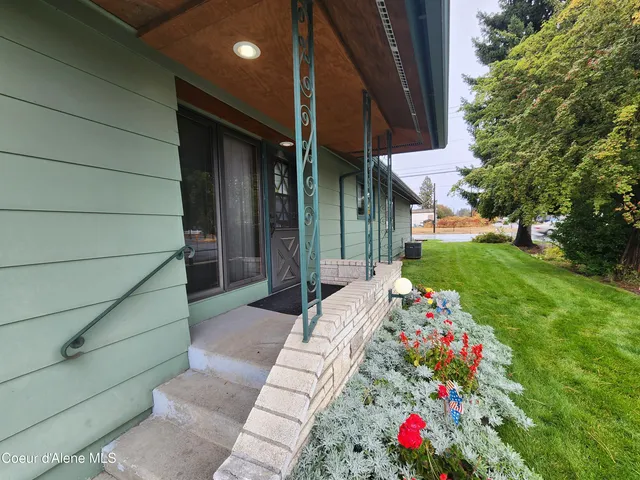 $612,500 | 212 East Mullan Avenue, Post Falls, ID 83854