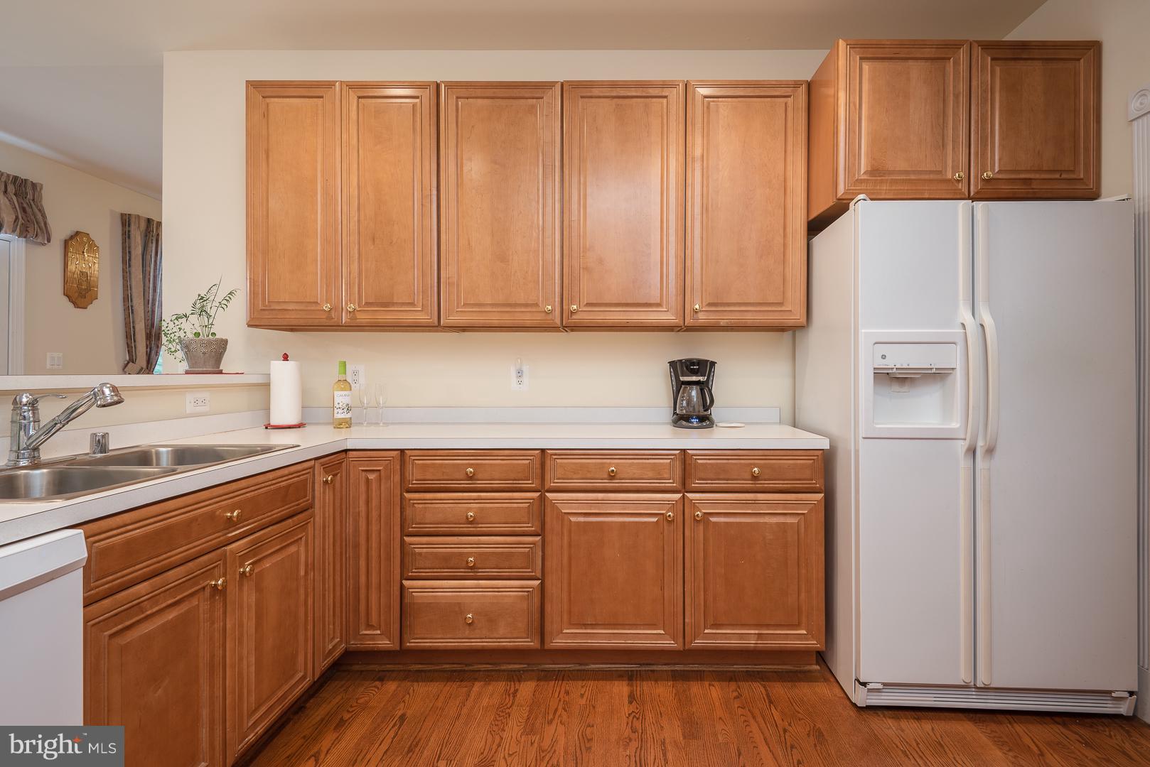 7466 Lower Waterloo Road Warrenton, VA 20186 - Photo 11 of 31 Plenty of counter space, and large pantry