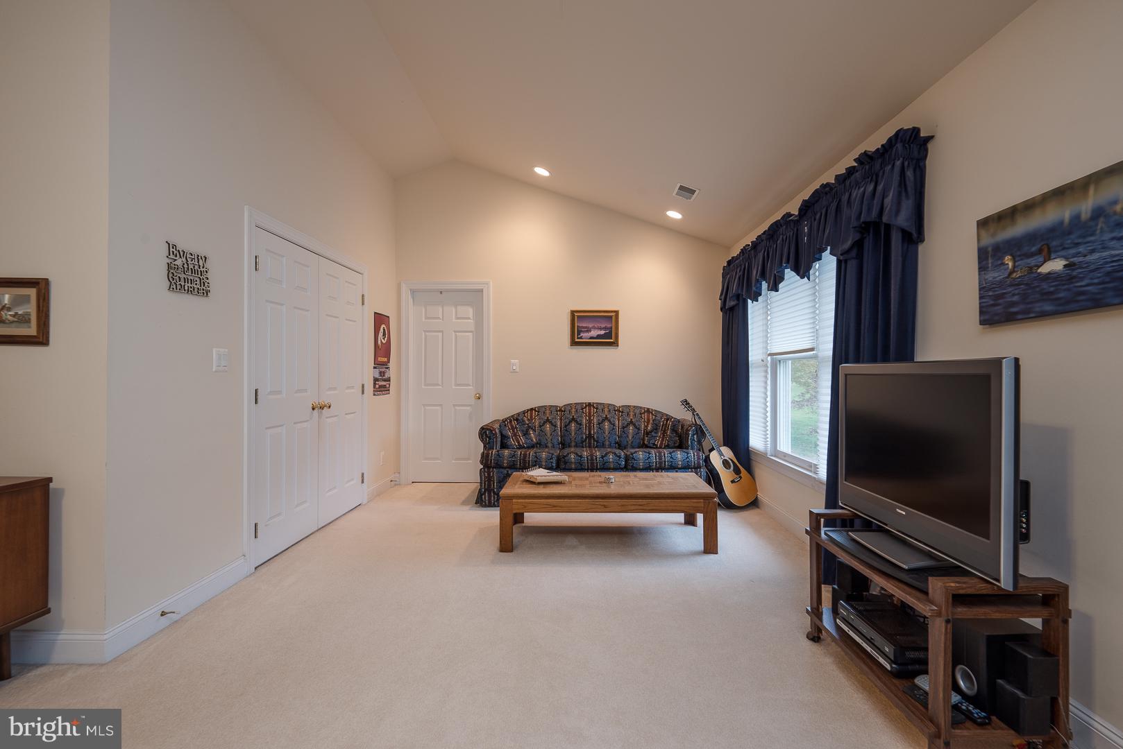 7466 Lower Waterloo Road Warrenton, VA 20186 - Photo 13 of 31 Bright sitting area and 2 large walk in closets