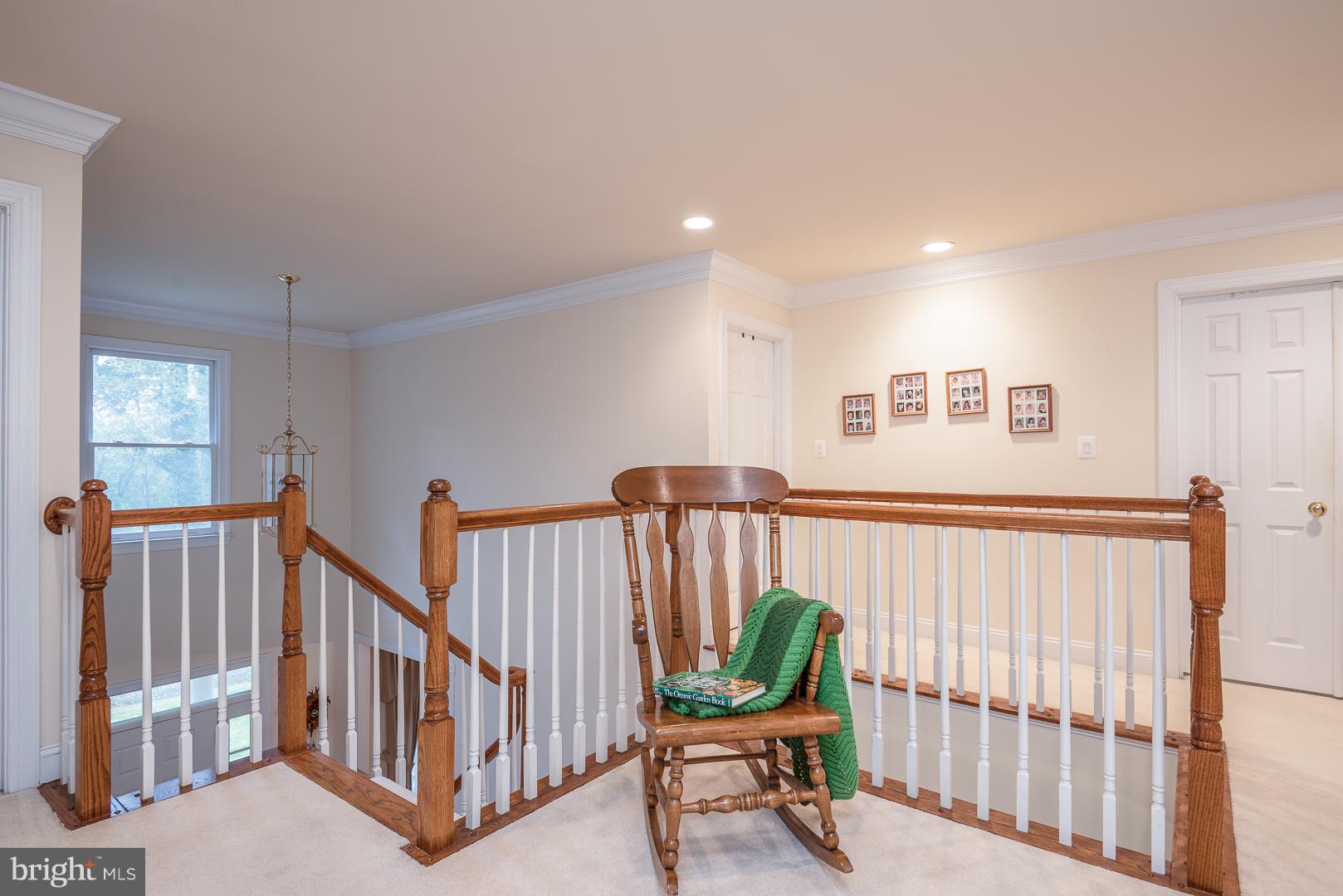 7466 Lower Waterloo Road Warrenton, VA 20186 - Photo 22 of 31 Spacious upper level hallway