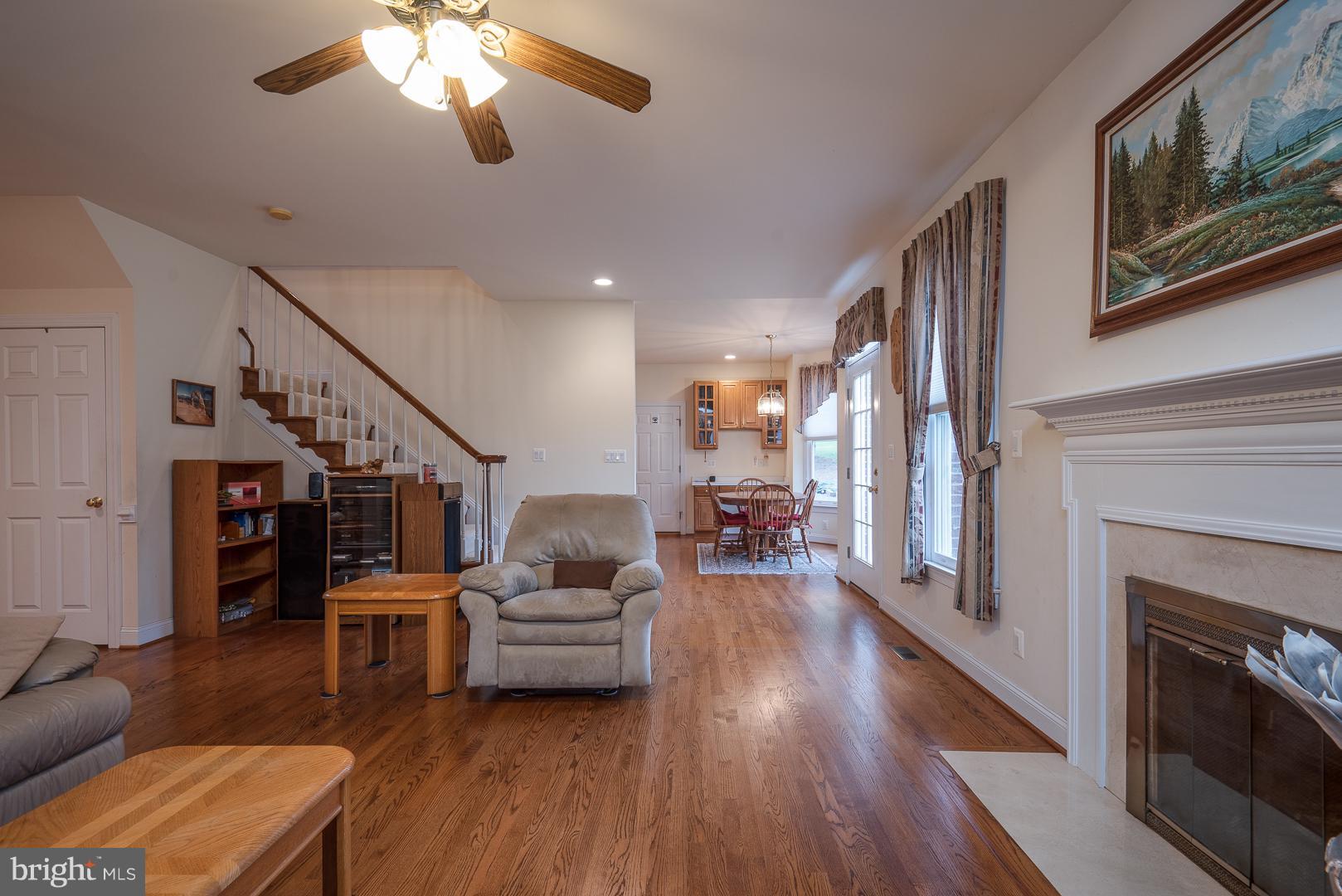 7466 Lower Waterloo Road Warrenton, VA 20186 - Photo 8 of 31 Family room off of eat-in area with fireplace