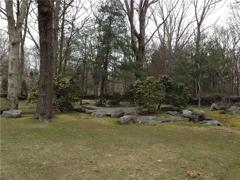 33 Forge Road North Kingstown, RI 02852 - Photo 24 of 24 Land. side yard