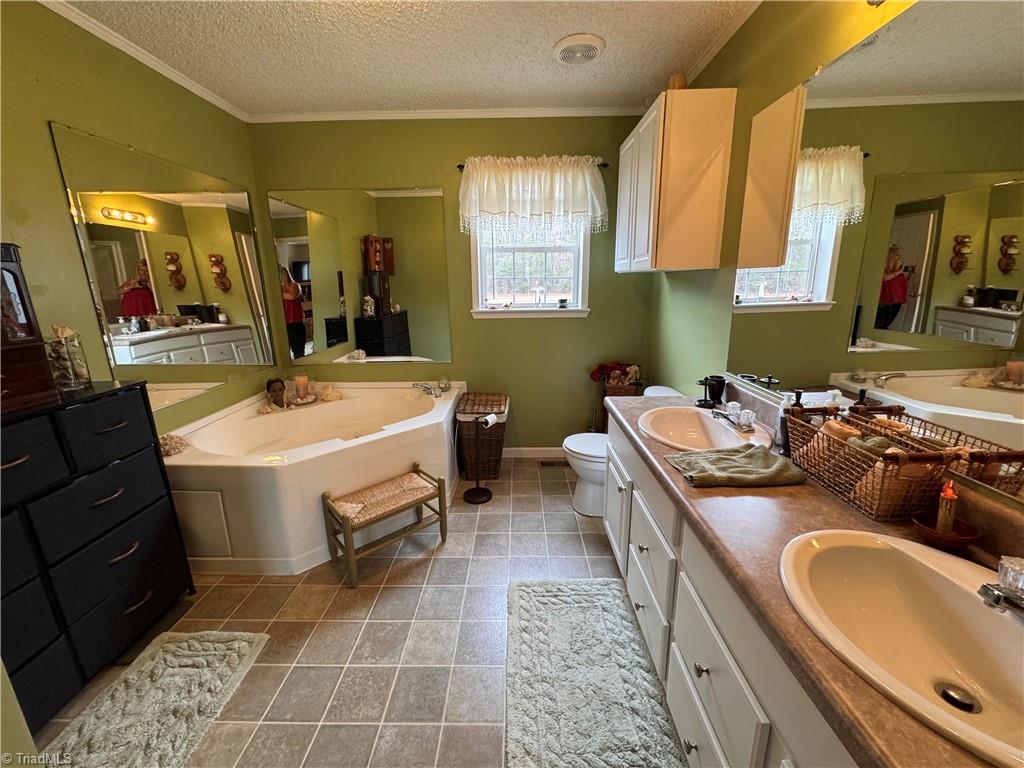 1249 Mountain Road Walnut Cove, NC 27052 - Photo 21 of 49 Gallery Image 21
