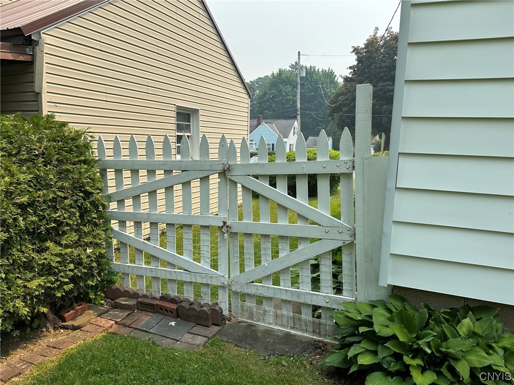 40 Evalon Road New Hartford, NY 13413 - Photo 6 of 34