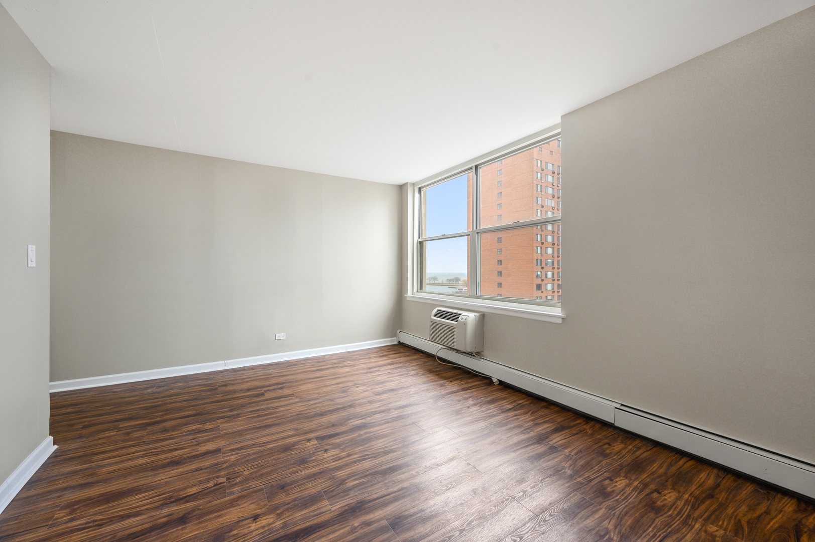 3033 North Sheridan Road, Unit 1102 Chicago, IL 60657 - Photo 5 of 17
