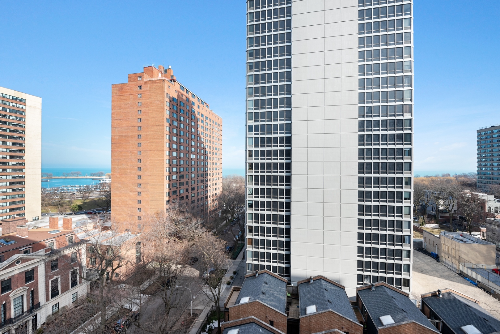3033 North Sheridan Road, Unit 1102 Chicago, IL 60657 - Photo 7 of 17