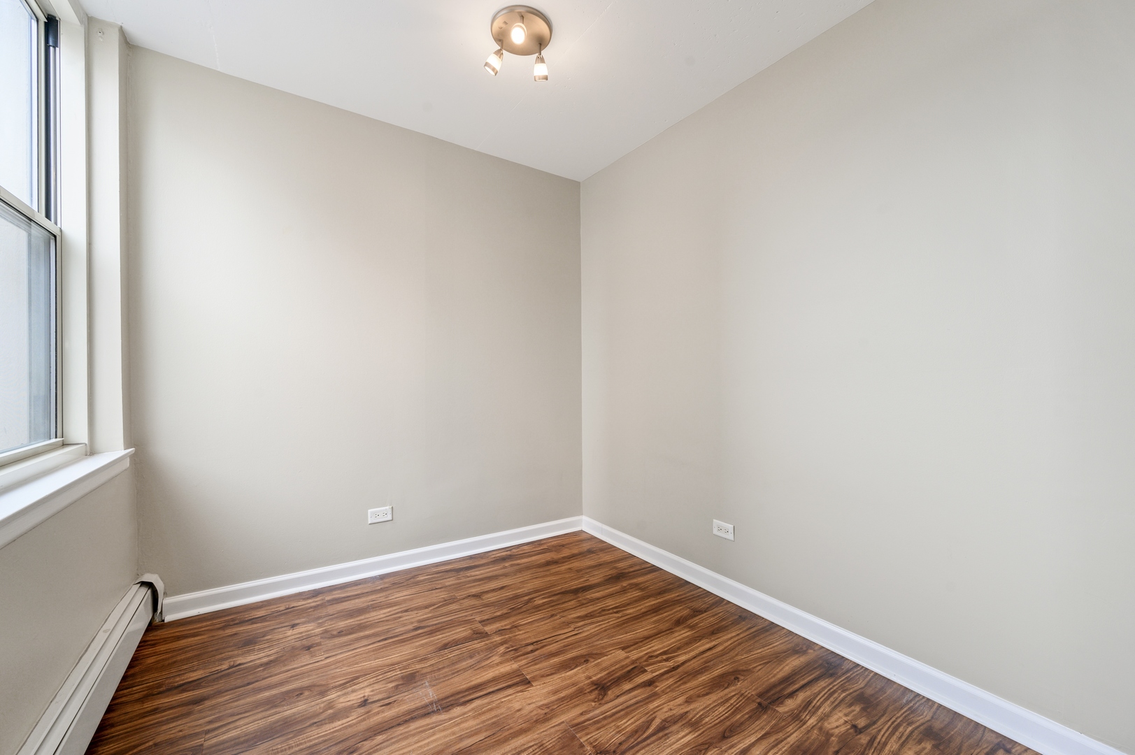 3033 North Sheridan Road, Unit 1102 Chicago, IL 60657 - Photo 10 of 17