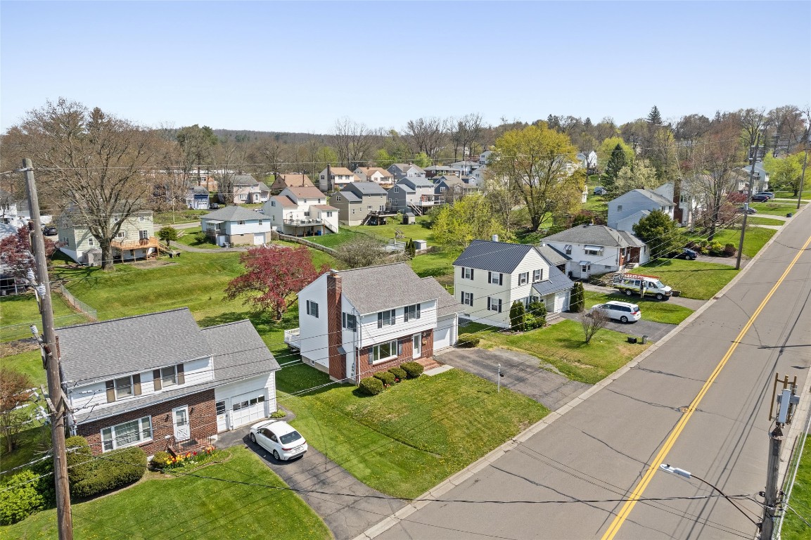 3609 Country Club Road Endicott, NY 13760 - Photo 3 of 31 Gallery Image 3