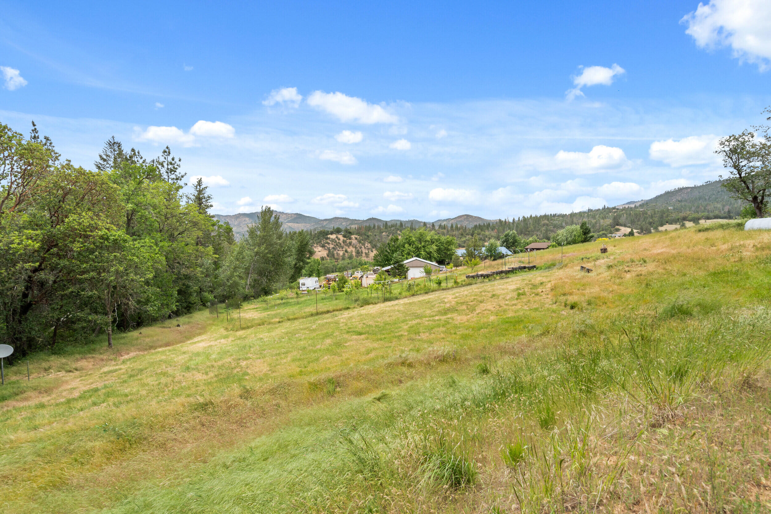 4046 Little Applegate Road Jacksonville, OR 97530 - Photo 47 of 65 16_ 4046 little applegate rd-15