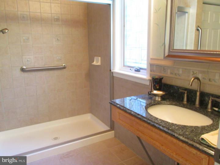 5555 Chelsea Road Aston, PA 19014 - Photo 14 of 25 Master Bathroom