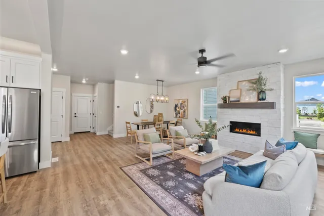 $515,990 | 221 South Turner Avenue, Star, ID 83669