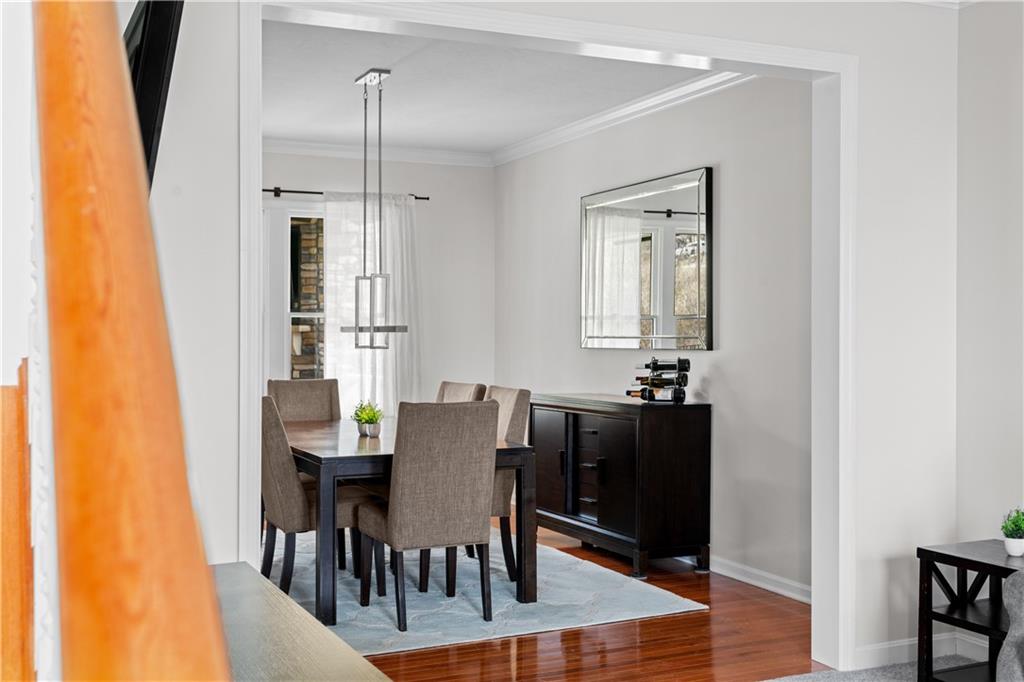 237 Morning Grove Lane Valencia, PA 16059 - Photo 7 of 50 Fresh paint, and updated lighting