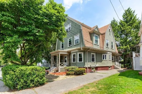 $899,900 | 149 College Avenue, Unit 1, Somerville, MA 02144