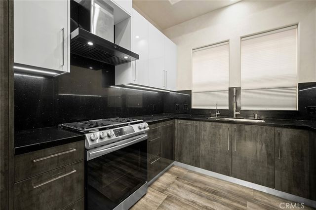 $4,000 | 333 West Milford Street, Unit 106, Glendale, CA 91203