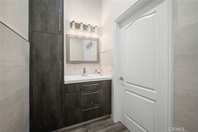 $4,000 | 333 West Milford Street, Unit 106, Glendale, CA 91203