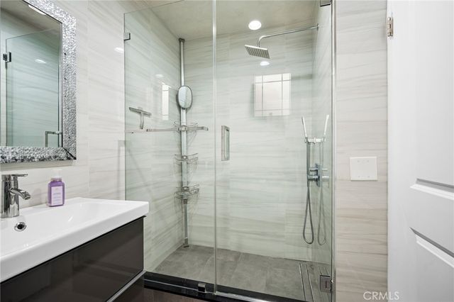 $4,000 | 333 West Milford Street, Unit 106, Glendale, CA 91203