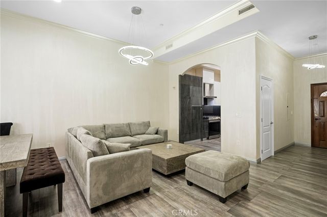 $4,000 | 333 West Milford Street, Unit 106, Glendale, CA 91203